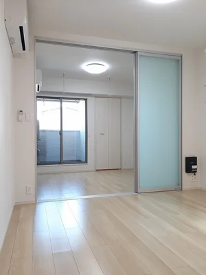 のマンスリーマンション・ウィークリーマンション「パピヨン 202・洋室(No.1269457)」メイン画像