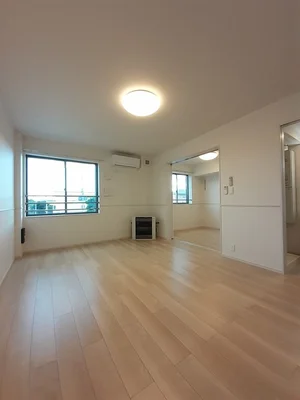 のマンスリーマンション・ウィークリーマンション「ヒカルサ　苫小牧　フロント 203・洋室(No.1269459)」メイン画像