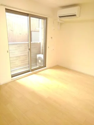 のマンスリーマンション・ウィークリーマンション「ドゥース　レシ　Ｂ 102・洋室(No.1269577)」メイン画像