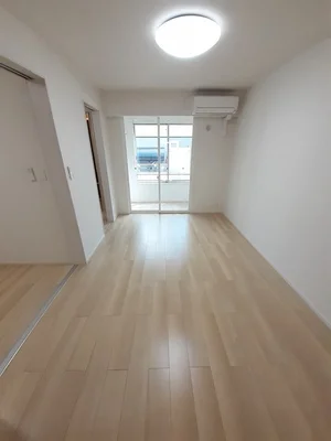 のマンスリーマンション・ウィークリーマンション「アクア　ドラセナＢ 102・洋室(No.1269596)」メイン画像