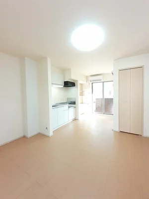 のマンスリーマンション・ウィークリーマンション「ルミナス名東　Ⅰ 101・洋室(No.1269677)」メイン画像