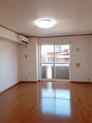 のマンスリーマンション・ウィークリーマンション「Ｖｉｌｌａ原松 103・洋室(No.1270022)」メイン画像