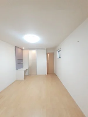 のマンスリーマンション・ウィークリーマンション「アンジュ・エムロード　Ⅱ 101・洋室(No.1270147)」メイン画像