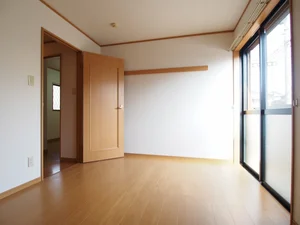 のマンスリーマンション・ウィークリーマンション「ベルカーサ日吉台 102・洋室(No.1270195)」メイン画像