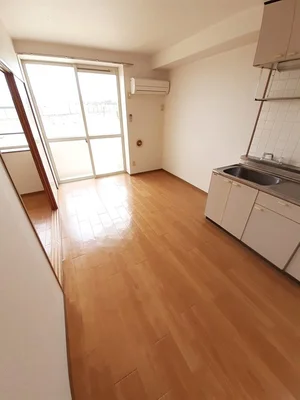 津山市のマンスリーマンション・ウィークリーマンション「ニュ－エルディム立川　１ 203・洋室(No.1270264)」メイン画像