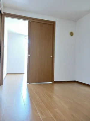 津山市のマンスリーマンション・ウィークリーマンション「シャン・ド・フルールＢ 101・洋室(No.1270265)」メイン画像