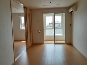 鶴岡市のマンスリーマンション・ウィークリーマンション「カーサ・セレーノⅡ 201・洋室(No.1270292)」メイン画像