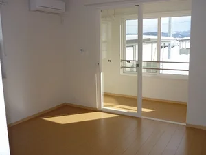 のマンスリーマンション・ウィークリーマンション「アンファミーユⅢ 105・洋室(No.1270395)」メイン画像