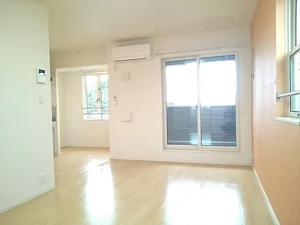 のマンスリーマンション・ウィークリーマンション「ジン　ファミーユ 201・洋室(No.1270746)」メイン画像