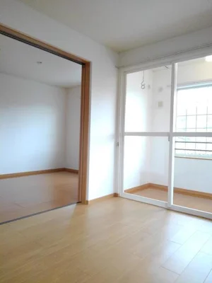 東金沢駅（石川県）のマンスリーマンション・ウィークリーマンション「デルニエ　シュマンⅠ 201・洋室(No.1270967)」メイン画像