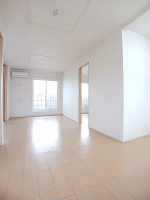 のマンスリーマンション・ウィークリーマンション「シャルパンティエ　Ⅲ 201・洋室(No.1271115)」メイン画像