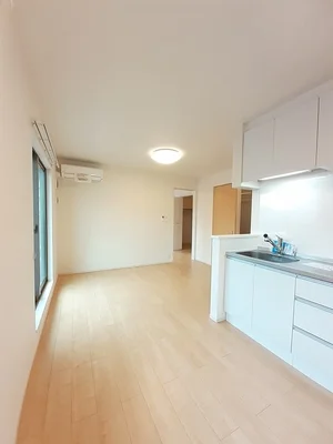 岸和田市のマンスリーマンション・ウィークリーマンション「メゾン　ド　ソレイユ　東岸和田 201・洋室(No.1271136)」メイン画像