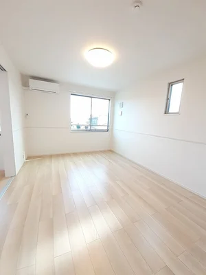 のマンスリーマンション・ウィークリーマンション「Ｒａｙ（レイ） 201・洋室(No.1271463)」メイン画像