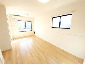 のマンスリーマンション・ウィークリーマンション「アルモニー　ヴィラージュ 201・洋室(No.1271584)」メイン画像