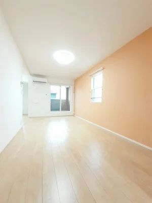 愛媛県のマンスリーマンション・ウィークリーマンション「カーサ　コルディアーレ　Ｂ 201・洋室(No.1271637)」メイン画像