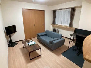 のマンスリーマンション・ウィークリーマンション「JOGマンスリー札幌駅前【出張・観光の拠点におすすめ♪・広々１ＬＤＫ・エアコン＆Wi-Fi完備・地下鉄札幌駅徒歩５分！】 203・１LDK(No.1271888)」メイン画像