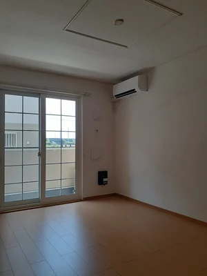 豊川市のマンスリーマンション・ウィークリーマンション「ＣＡＬＭＬＹ　ＴＩＭＥ 105・洋室(No.1272047)」メイン画像