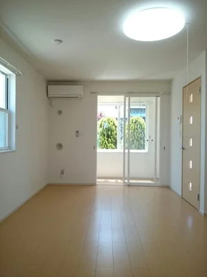 新庄田中駅（富山県）のマンスリーマンション・ウィークリーマンション「ネオファースト西新庄 103・洋室(No.1272069)」メイン画像