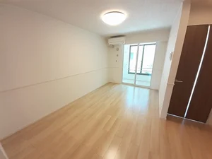 のマンスリーマンション・ウィークリーマンション「メゾン・エフォール倉吉 102・洋室(No.1272246)」メイン画像