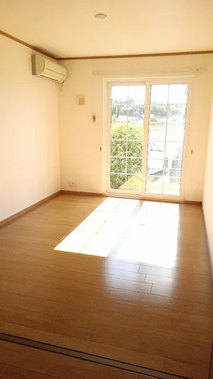 のマンスリーマンション・ウィークリーマンション「カジーナ・ピッチーナＡ 102・洋室(No.1272386)」メイン画像