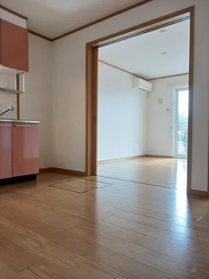 津山市のマンスリーマンション・ウィークリーマンション「カジーナ・ピッチーナＡ 102・洋室(No.1272386)」メイン画像