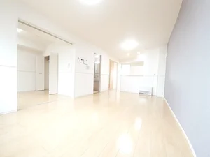 のマンスリーマンション・ウィークリーマンション「ルーマ　グランツ 201・洋室(No.1272592)」メイン画像