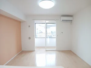 のマンスリーマンション・ウィークリーマンション「シー　フリーデ 202・洋室(No.1272646)」メイン画像