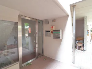 オートロック付でセキュリティ対策あり！　女性にも安心の設備です♪