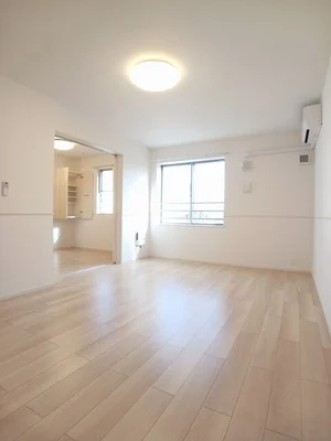 のマンスリーマンション・ウィークリーマンション「空彩（ソライロ） 201・洋室(No.1272793)」メイン画像