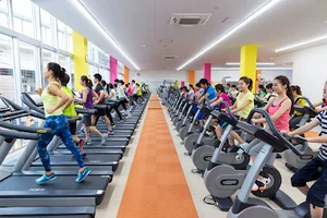 ホリデイスポーツクラブ 下