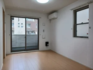 のマンスリーマンション・ウィークリーマンション「Ｃｒｅａｔｉｏｎ　Ⅲ 105・洋室(No.1272874)」メイン画像