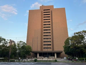 広島市役所まで徒歩１１分
