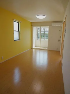 のマンスリーマンション・ウィークリーマンション「Ｌｕｍｉｎｏｕｓ　Ｃｏｕｒｔ 102・洋室(No.1272998)」メイン画像