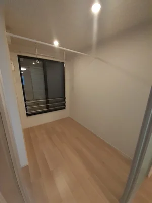 のマンスリーマンション・ウィークリーマンション「ジェントリー　ウエスト 101・洋室(No.1273058)」メイン画像