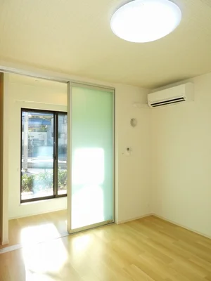 のマンスリーマンション・ウィークリーマンション「サンライトⅠ 102・洋室(No.1273377)」メイン画像