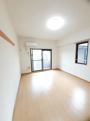 湯田温泉駅（山口県）のマンスリーマンション・ウィークリーマンション「ラフィーネ不動今井 204・洋室(No.1273388)」メイン画像