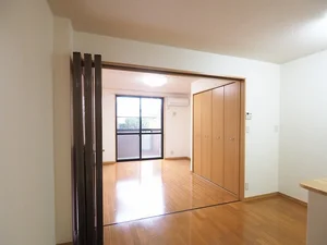 のマンスリーマンション・ウィークリーマンション「ヴィラージュＢ 103・洋室(No.1273529)」メイン画像