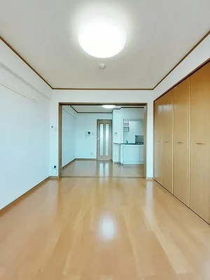 熊本県のマンスリーマンション・ウィークリーマンション「ＰＬＥＡＳＵＲＥＳ 602・洋室(No.1273874)」メイン画像