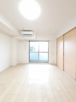 のマンスリーマンション・ウィークリーマンション「クルトゥーラガーデン 206・洋室(No.1274064)」メイン画像