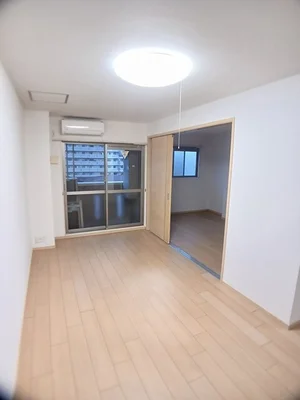 京都市中京区のマンスリーマンション・ウィークリーマンション「ｆｏｒｅｓｔａｇｅ　西院 402・洋室(No.1274787)」メイン画像