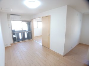 のマンスリーマンション・ウィークリーマンション「ｆｏｒｅｓｔａｇｅ　西院 402・洋室(No.1274787)」メイン画像