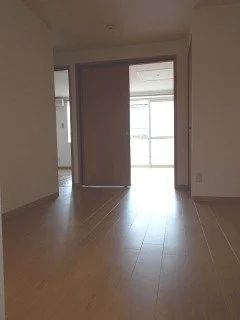 のマンスリーマンション・ウィークリーマンション「ハイム高岡　Ｉ 102・洋室(No.1274854)」メイン画像