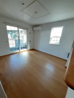 のマンスリーマンション・ウィークリーマンション「スリズイエ 101・洋室(No.1274862)」メイン画像