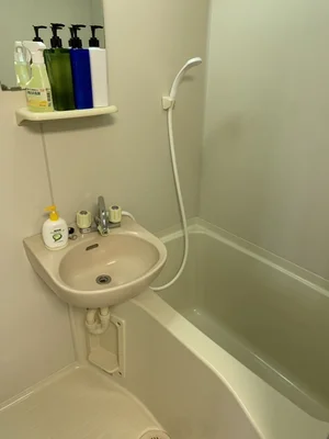 バストイレ別!シャンプーやボディーソープをご用意させていただいてるので入居してすぐ湯舟に浸かって疲れを癒すことが可能です♪