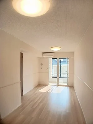 のマンスリーマンション・ウィークリーマンション「ヒカルサ境港外江町イーストⅠ 102・洋室(No.1275021)」メイン画像