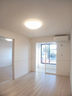 のマンスリーマンション・ウィークリーマンション「ヒカルサ境港渡町イースト 104・洋室(No.1275026)」メイン画像