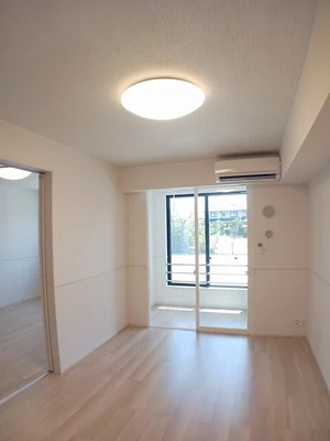 のマンスリーマンション・ウィークリーマンション「ヒカルサ境港渡町ウエスト 104・洋室(No.1275028)」メイン画像