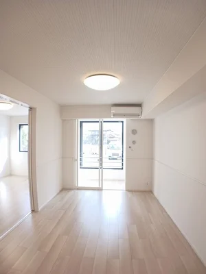 のマンスリーマンション・ウィークリーマンション「ヒカルサ境港渡町ウエスト 104・洋室(No.1275028)」メイン画像