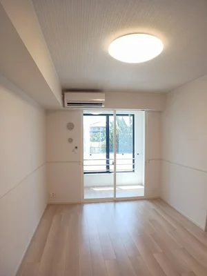 のマンスリーマンション・ウィークリーマンション「ヒカルサ境港渡町ウエスト 102・洋室(No.1275029)」メイン画像