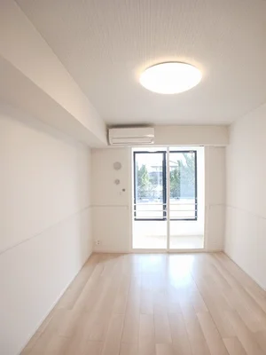 のマンスリーマンション・ウィークリーマンション「ヒカルサ境港渡町ウエスト 102・洋室(No.1275029)」メイン画像